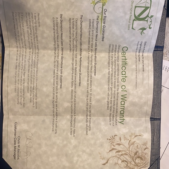 Diamond Nexus Labs stone with Diamond and white gold setting - Picture 8 of 9